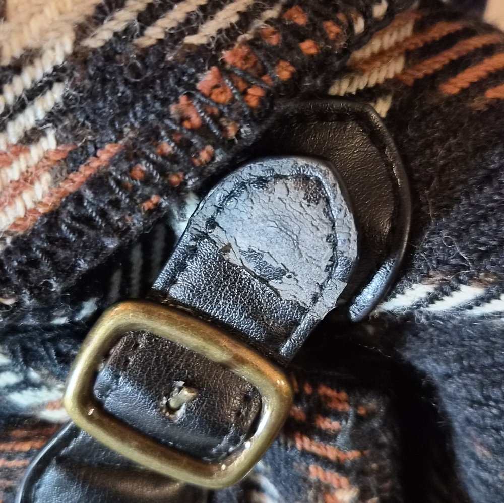 Talbots Plaid Wool Blend Buckle Poncho Wrap OS - Picture 5 of 5